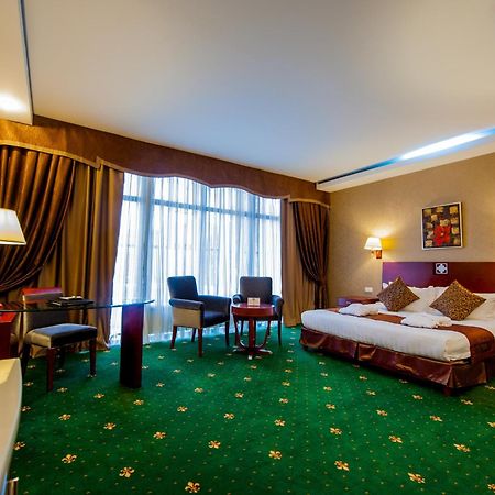 Goldman Empire Hotel Asztana Szoba fotó