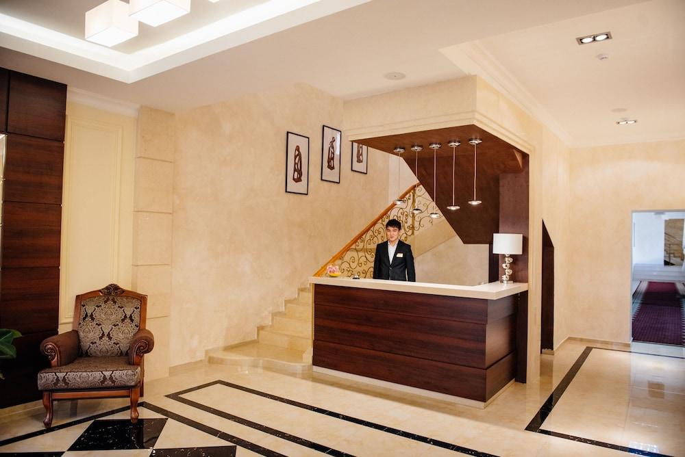 Goldman Empire Hotel Asztana Kültér fotó