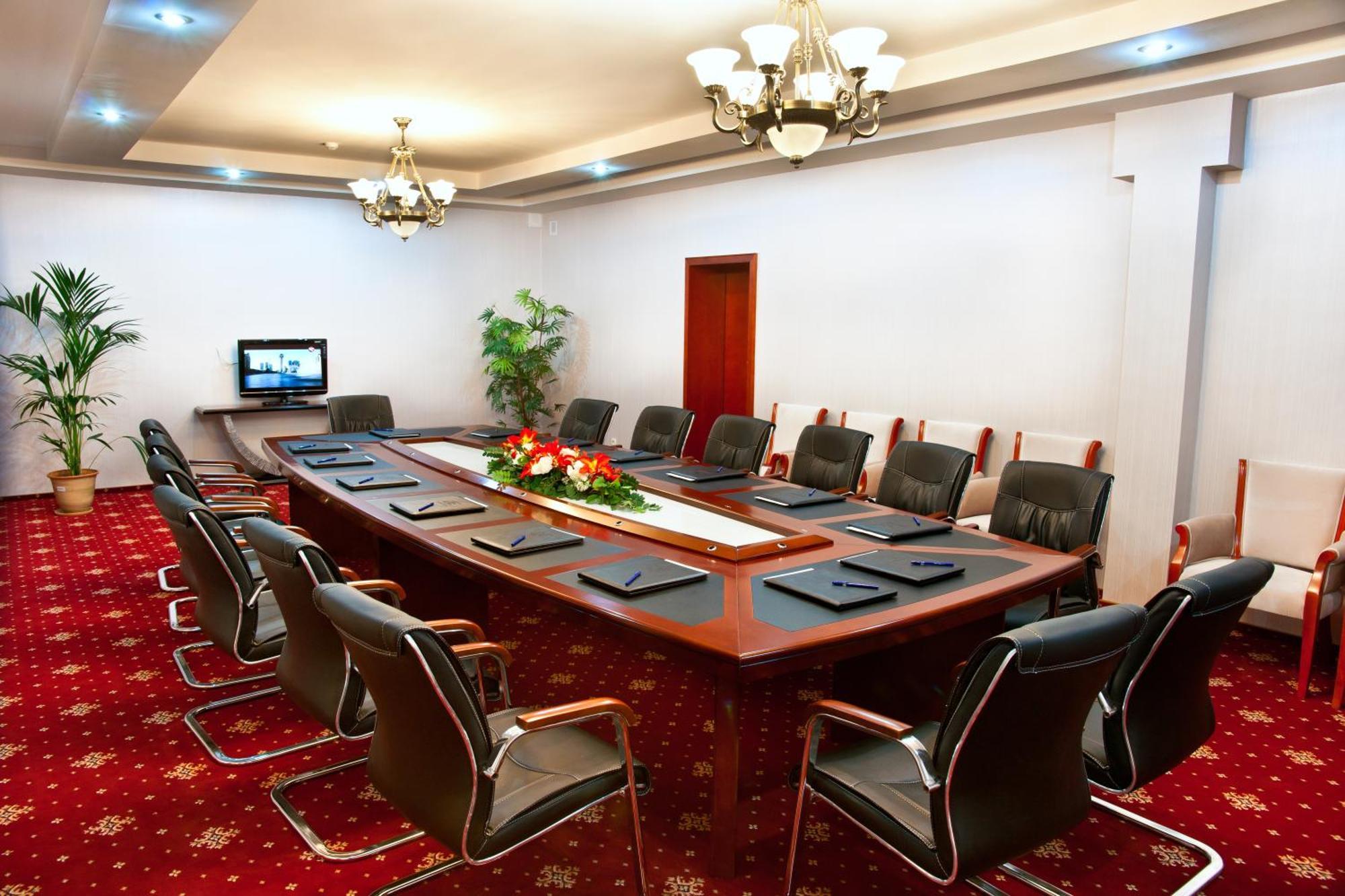 Goldman Empire Hotel Asztana Kültér fotó