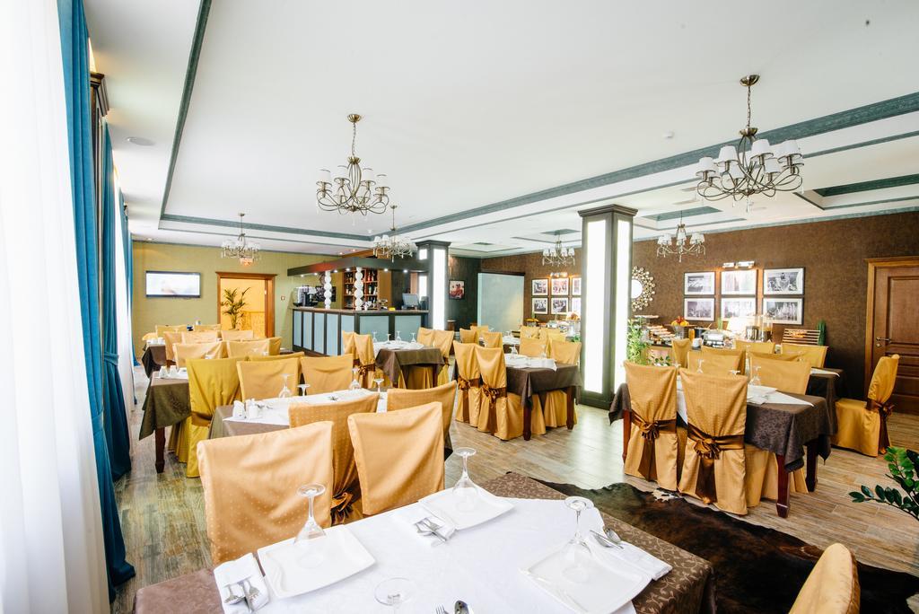 Goldman Empire Hotel Asztana Kültér fotó