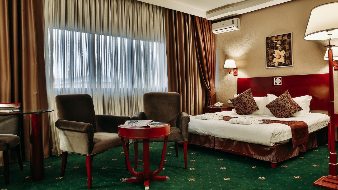 Goldman Empire Hotel Asztana Kültér fotó