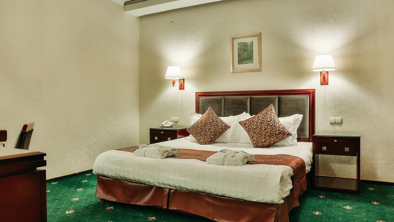 Goldman Empire Hotel Asztana Kültér fotó