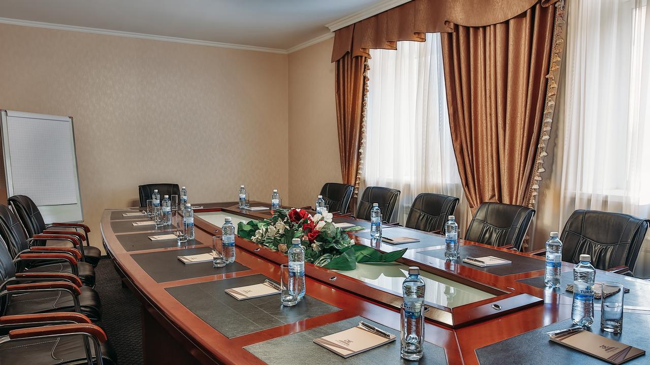 Goldman Empire Hotel Asztana Kültér fotó